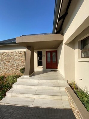 House, Balcony, Garden View | Exterior detail - Khaya Elihle Guest House (Sabi River Eco Estate)