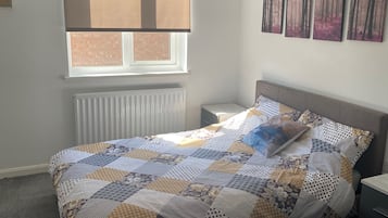 4 bedrooms, free WiFi, bed sheets