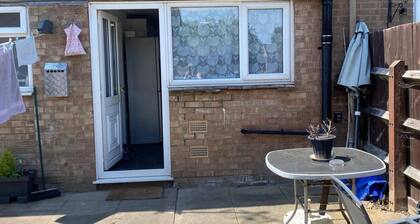 Luxurious 4 Bedroom House in Corby
