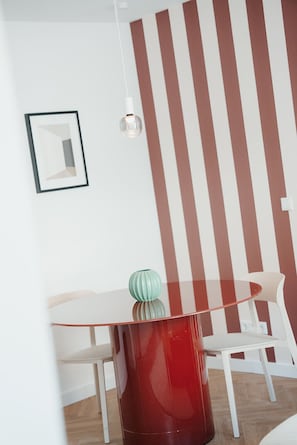 Studio, 1 King-Bett | Wohnbereich