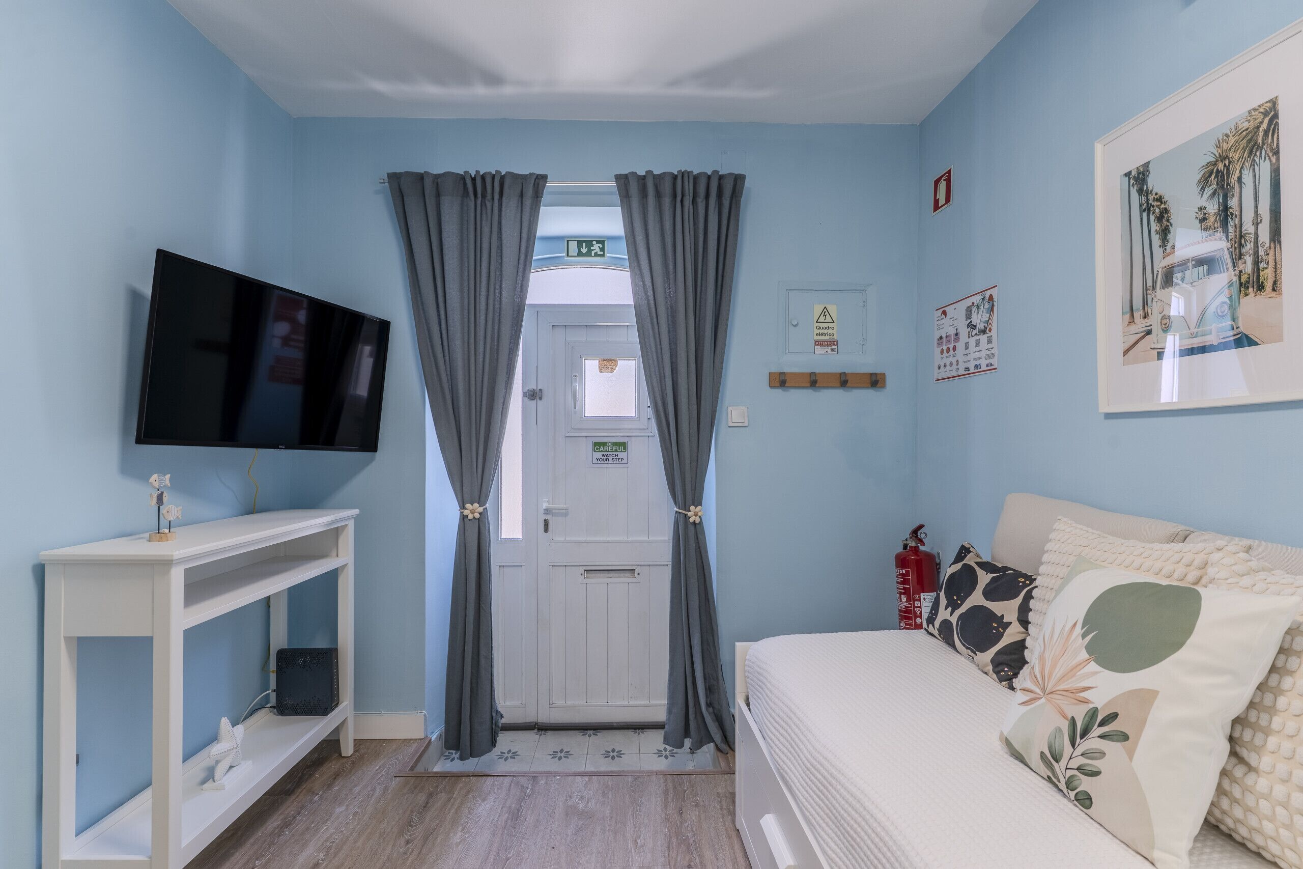 1 chambre, fer et planche à repasser, Wi-Fi gratuit, draps fournis