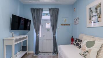 1 chambre, fer et planche à repasser, Wi-Fi gratuit, draps fournis