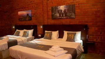 Minibar, wifi gratis y ropa de cama