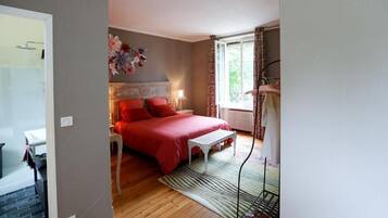 Deluxe Double Room, Garden View