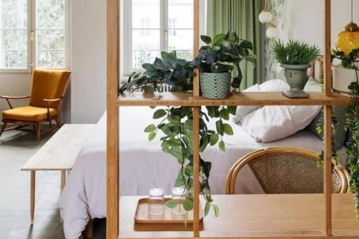 Deluxe Double Room, Garden View | Blackout drapes, iron/ironing board (on request), WiFi (free)
