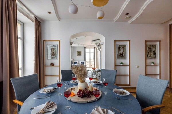 Premium Apt With Victory Square View - Minsk