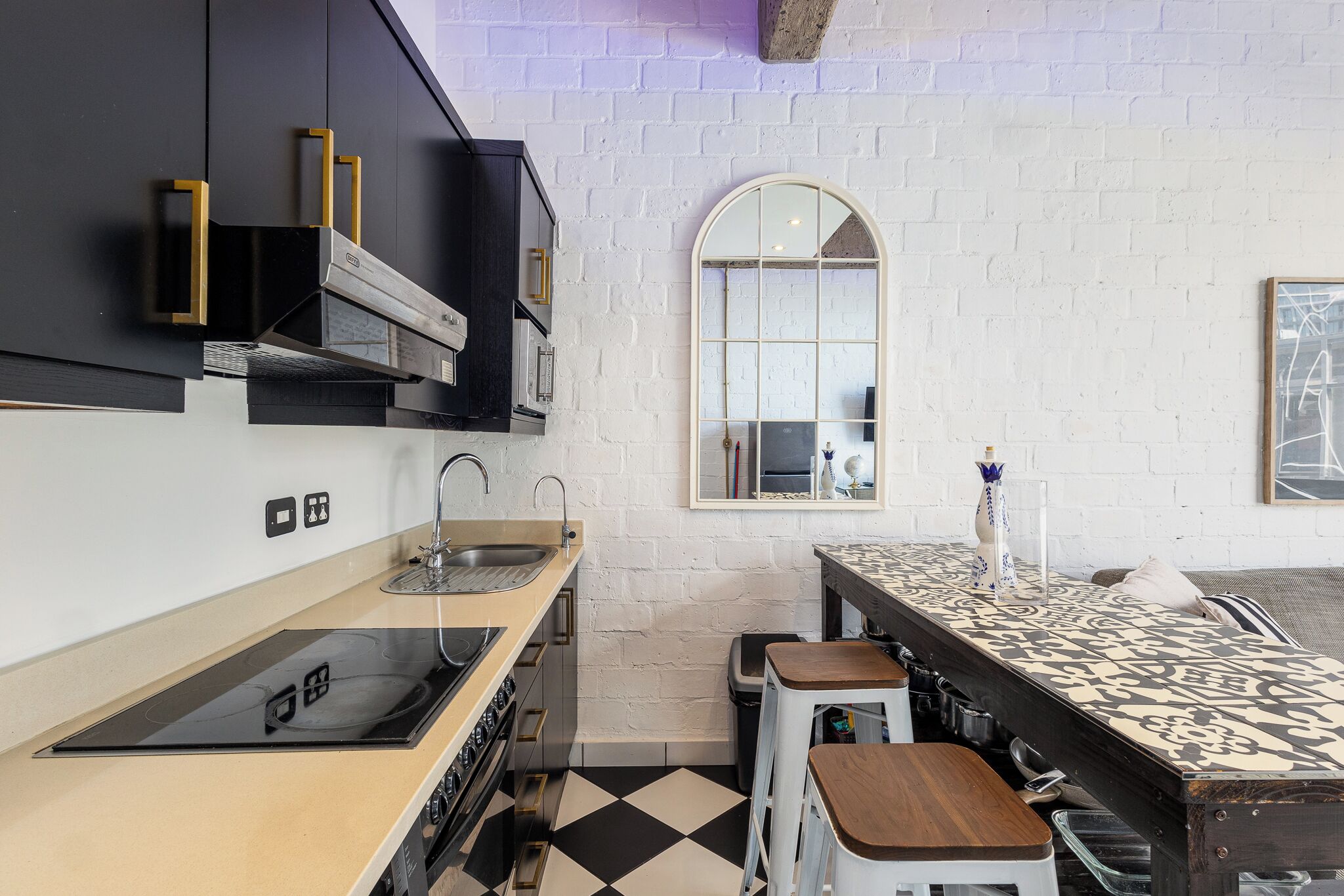 Deluxe Apartment, Mountain View | Private kitchen