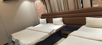 Hotel Radhika