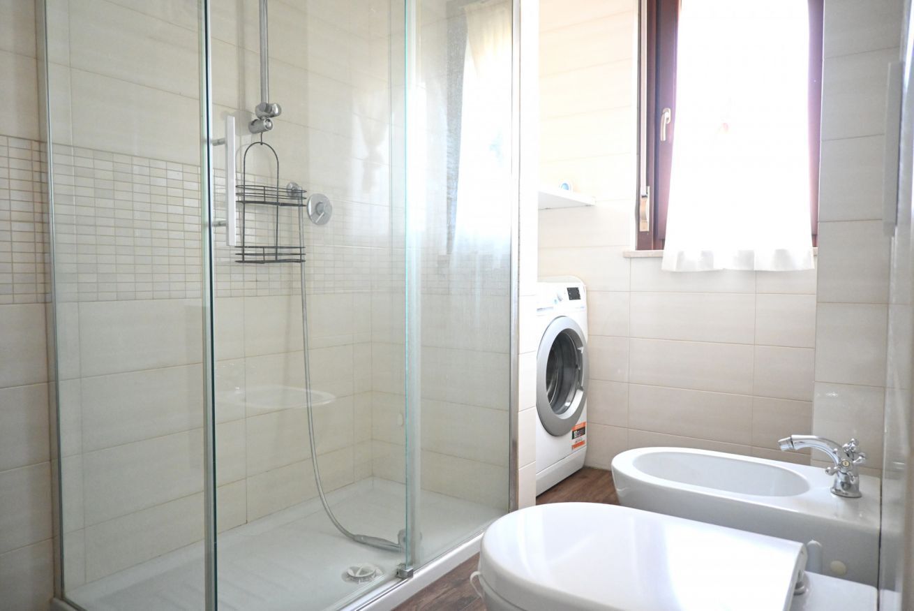 Doccia, bidet, asciugamani