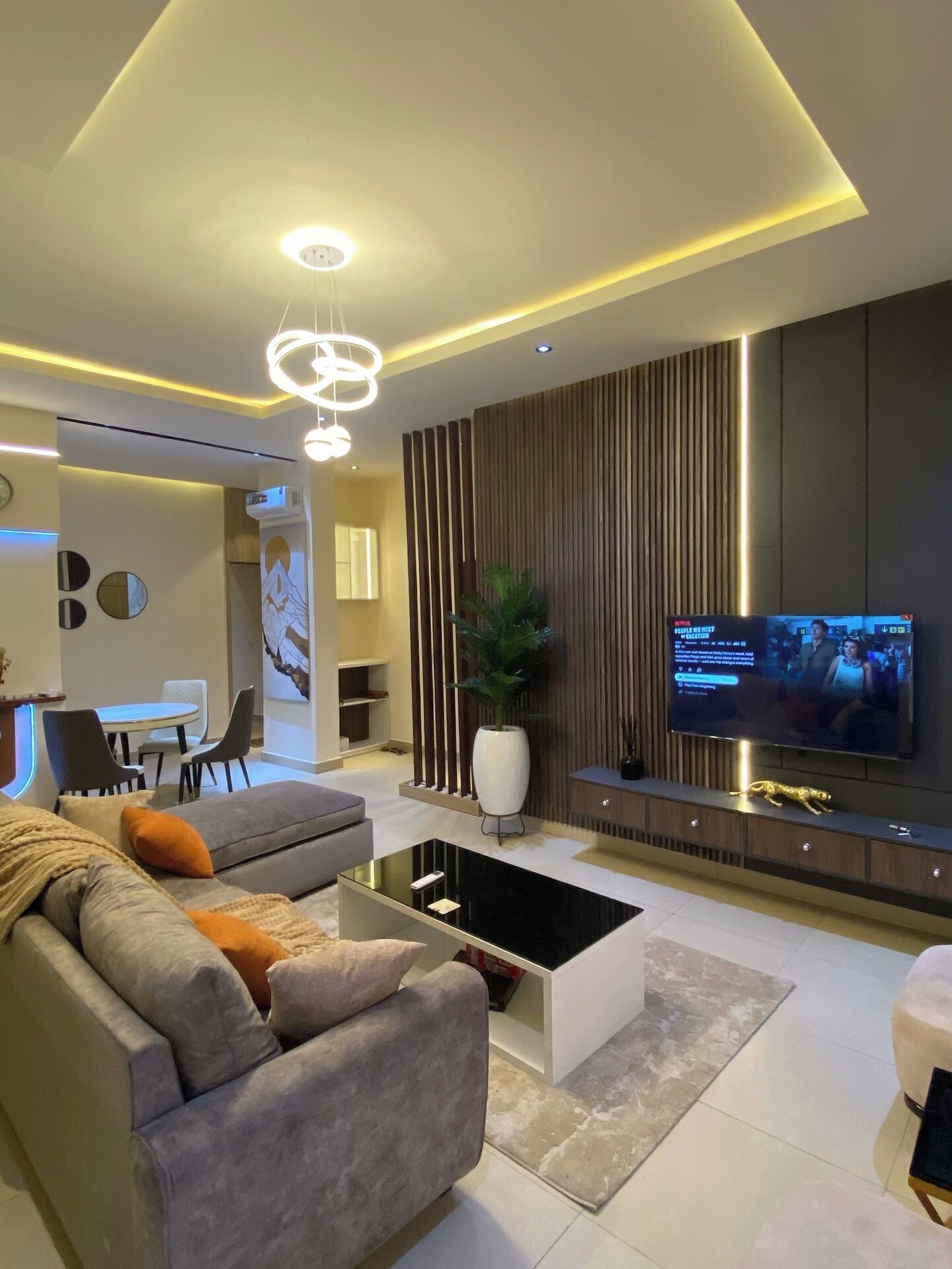 Comfort-Apartment, Balkon, Stadtblick | Wohnbereich