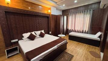 Deluxe Triple Room | Free WiFi