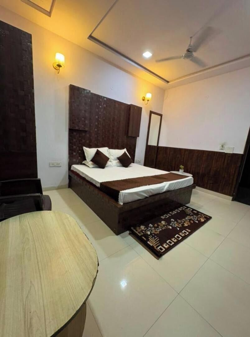 Deluxe Double Room | Free WiFi