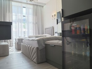 Classic Triple Room | Interior - Leader Hotel (Goris)