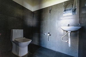 Room, 2 Double Beds, Balcony, Mountain View | Bathroom - Nexgo Spaces - Spirit Of The Wild  (Attappadi)