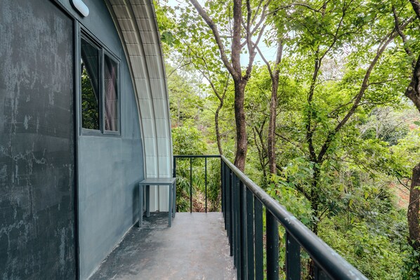 Double Room, Balcony, Mountain View | Property grounds