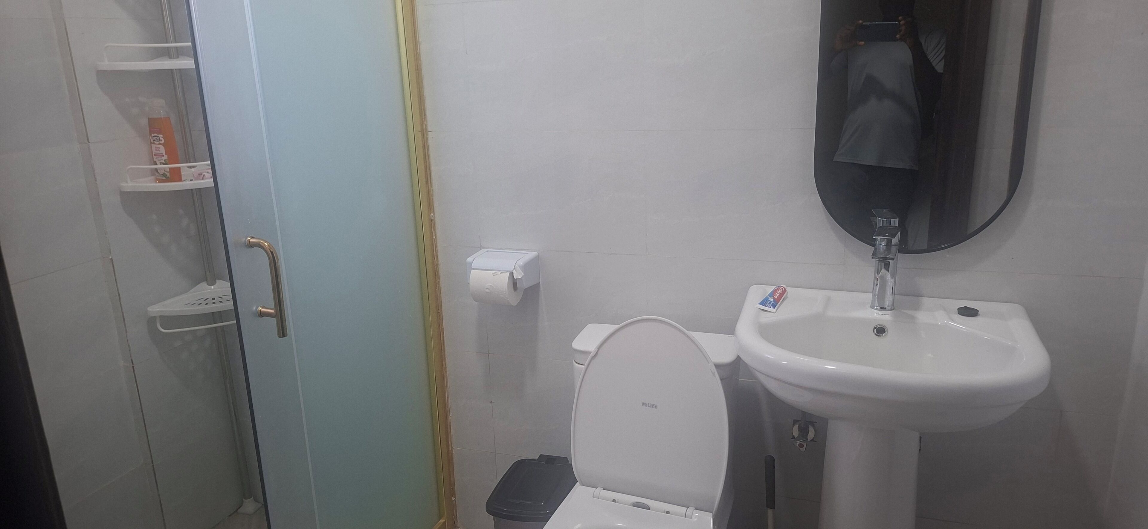 Apartemen Standar, balkon, pemandangan kota | Kamar mandi | Shower, perlengkapan mandi gratis, handuk, dan sabun