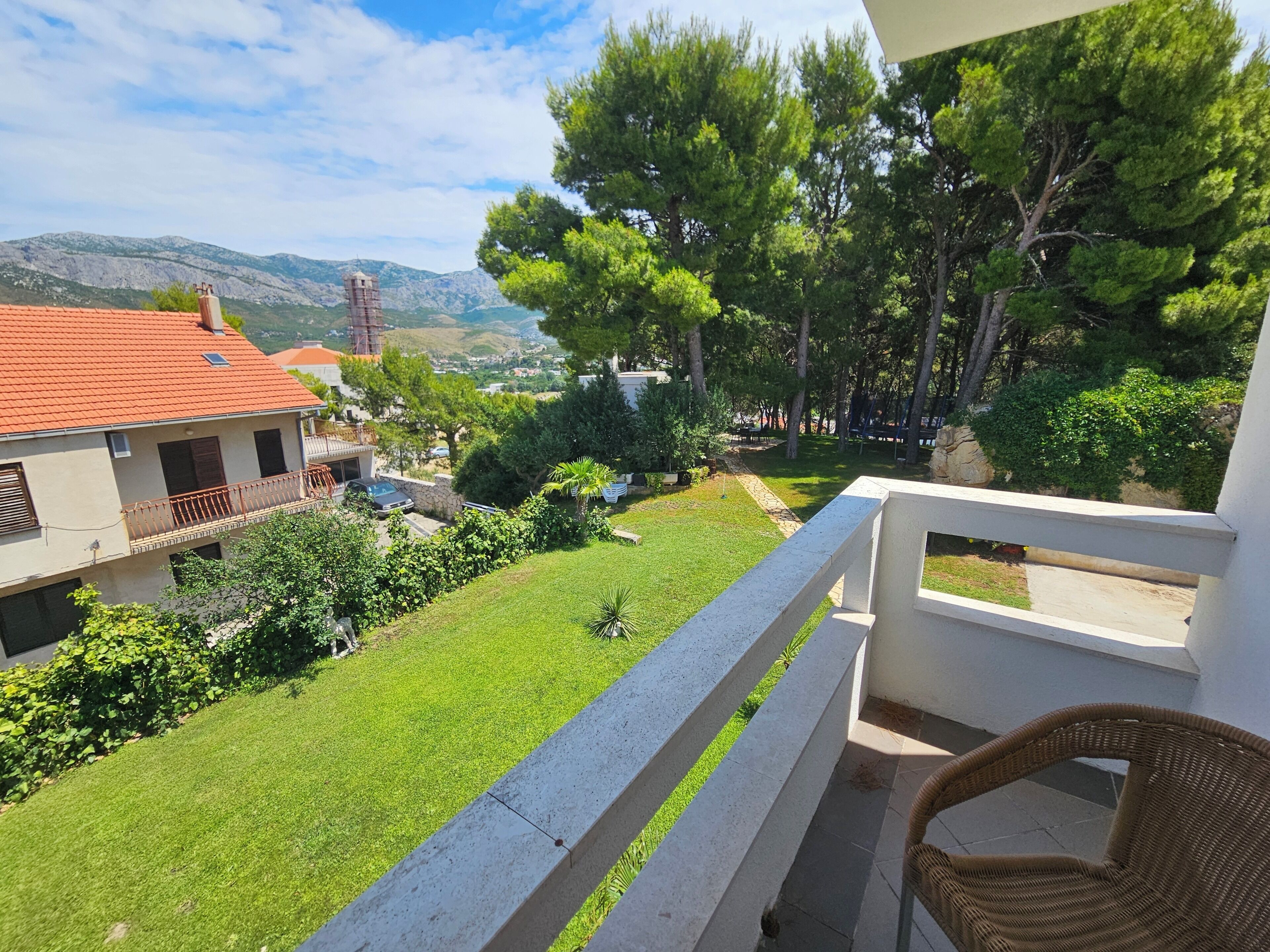Comfort Apartment, Balcony | Property grounds