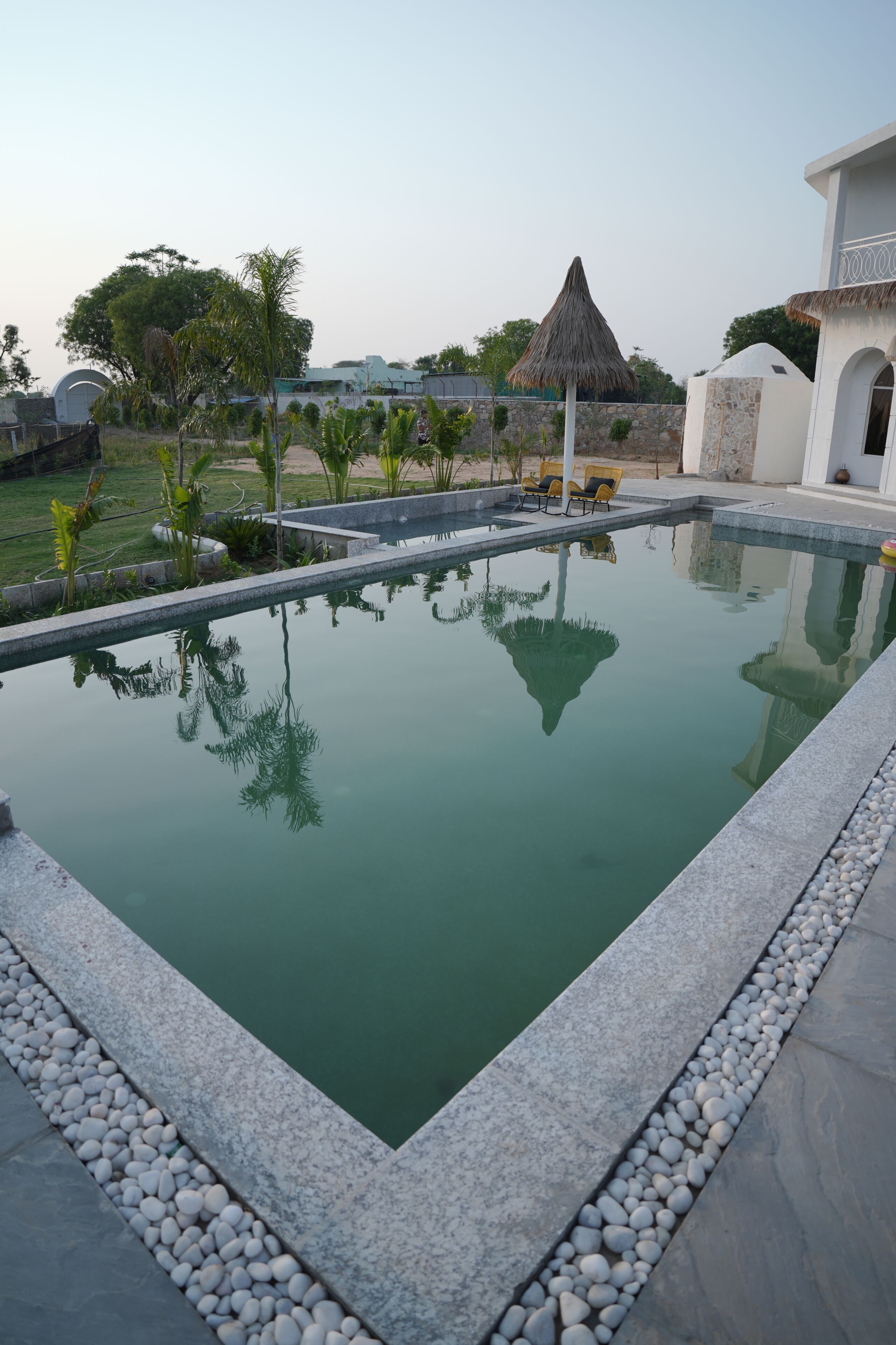 15 piscinas externas