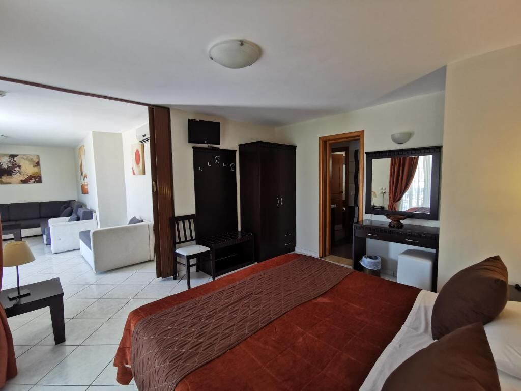 Junior Suite, Balcony, Pool View | In-room safe, soundproofing, free WiFi