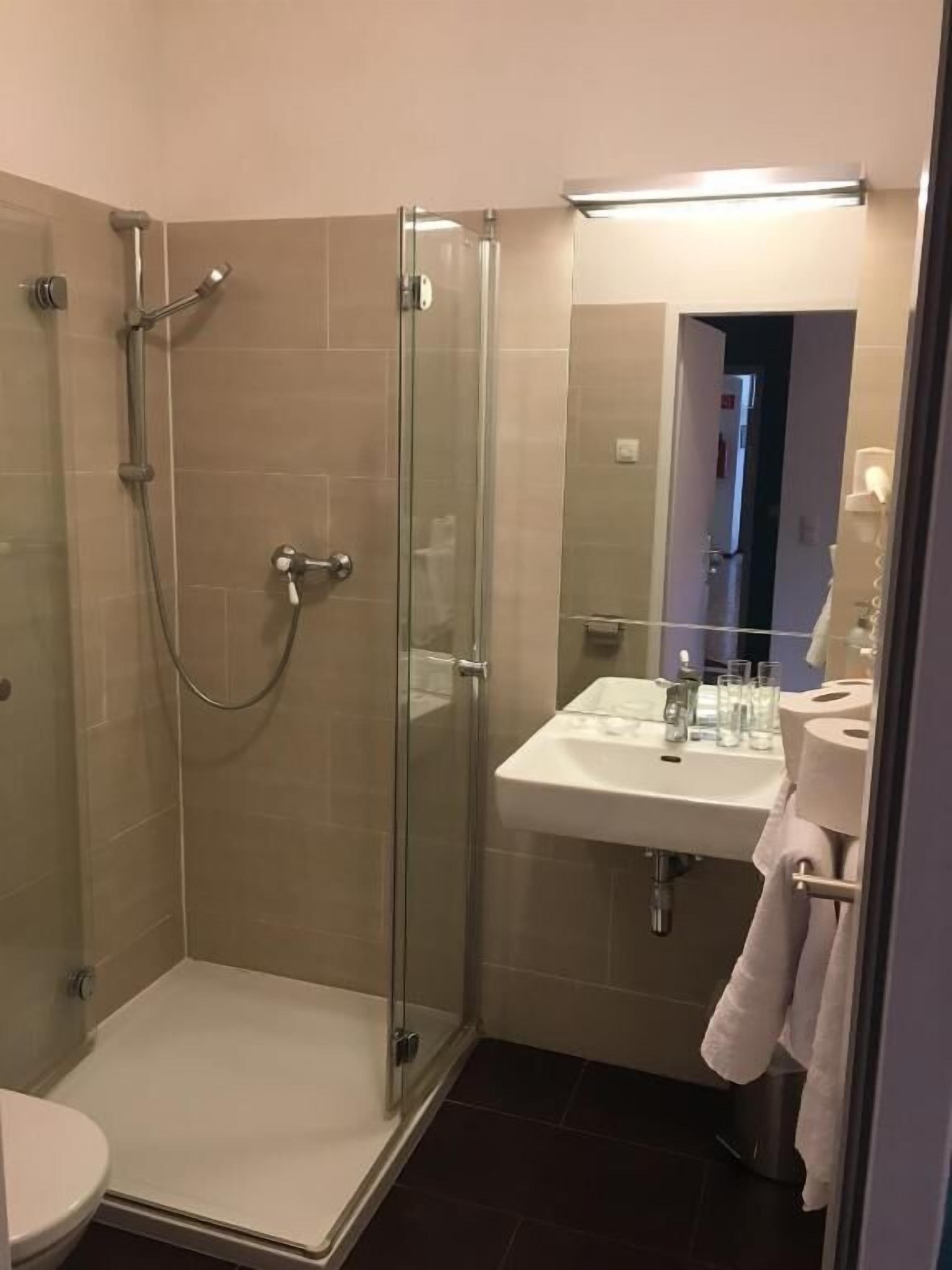 Phòng đôi, quang cảnh vườn | Phòng tắm