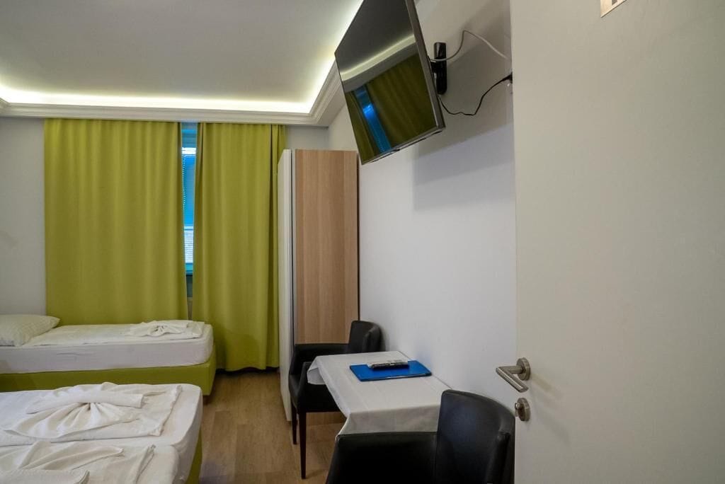Habitación doble, vistas al jardín | Wifi gratis
