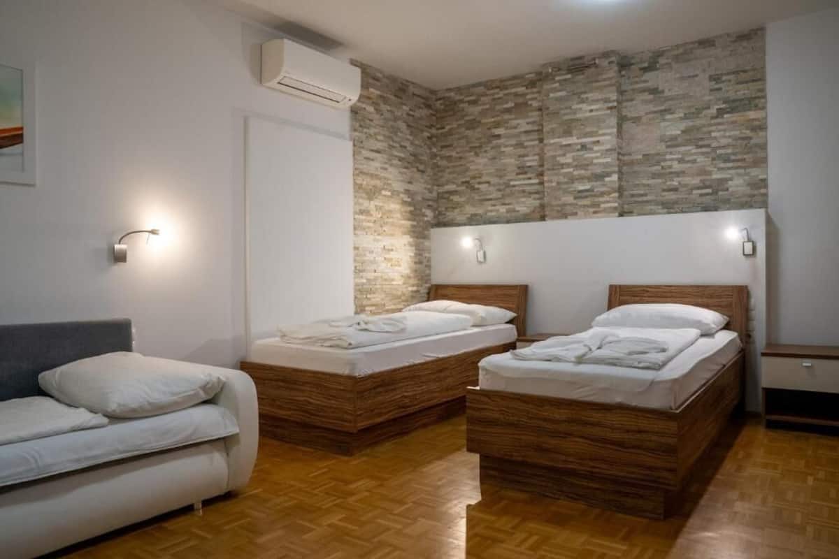 Habitación doble, vistas al jardín | Wifi gratis