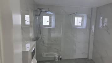 Hårtørrer, håndklæder, Sæbe, Toiletpapir