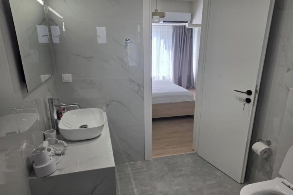 Hårtørrer, håndklæder, Sæbe, Toiletpapir