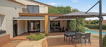 Cal Piano Vacation Home with Private Pool, Wi-Fi, and Air Conditioning