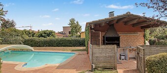 Holiday Home “Cal Piano” with Private Pool, Wi-Fi and Air Conditioning