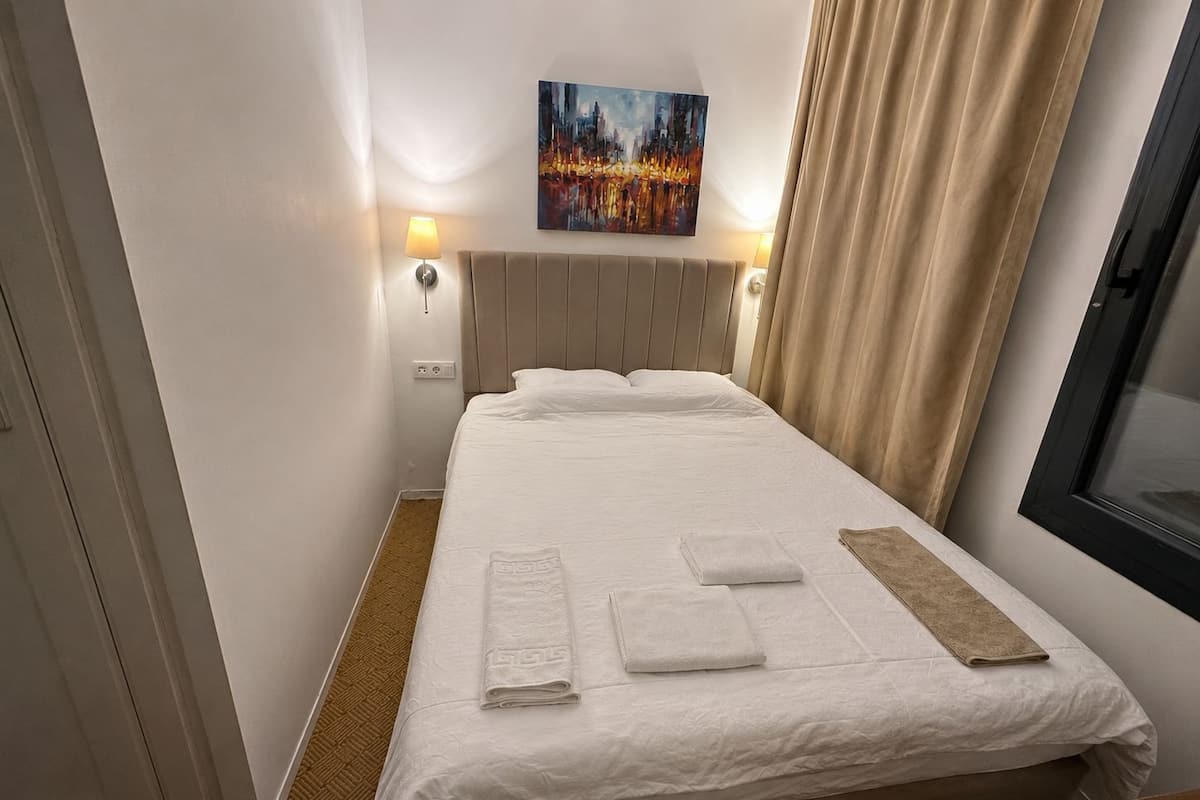 Classic Single Room, City View
