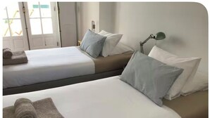 4 bedrooms, iron/ironing board, WiFi, bed sheets - 132 Beach House | Vacation Home in Zambujeira do Mar (Zambujeira do Mar)