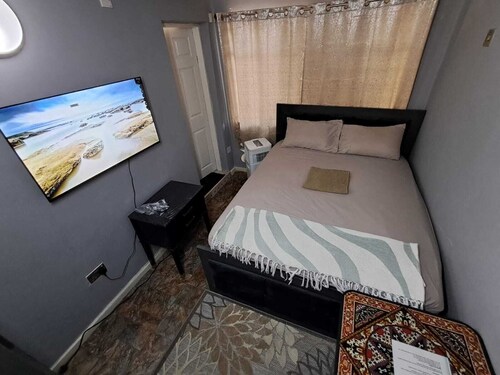 Nic's Inn, Perfect Location, Wifi, Comfort, affordability, warm hospitality.