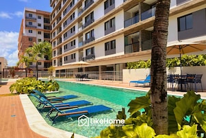 2 piscinas externas