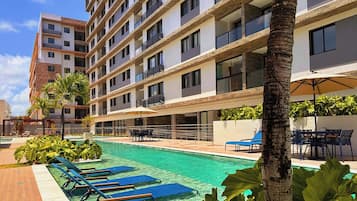 2 piscinas al aire libre