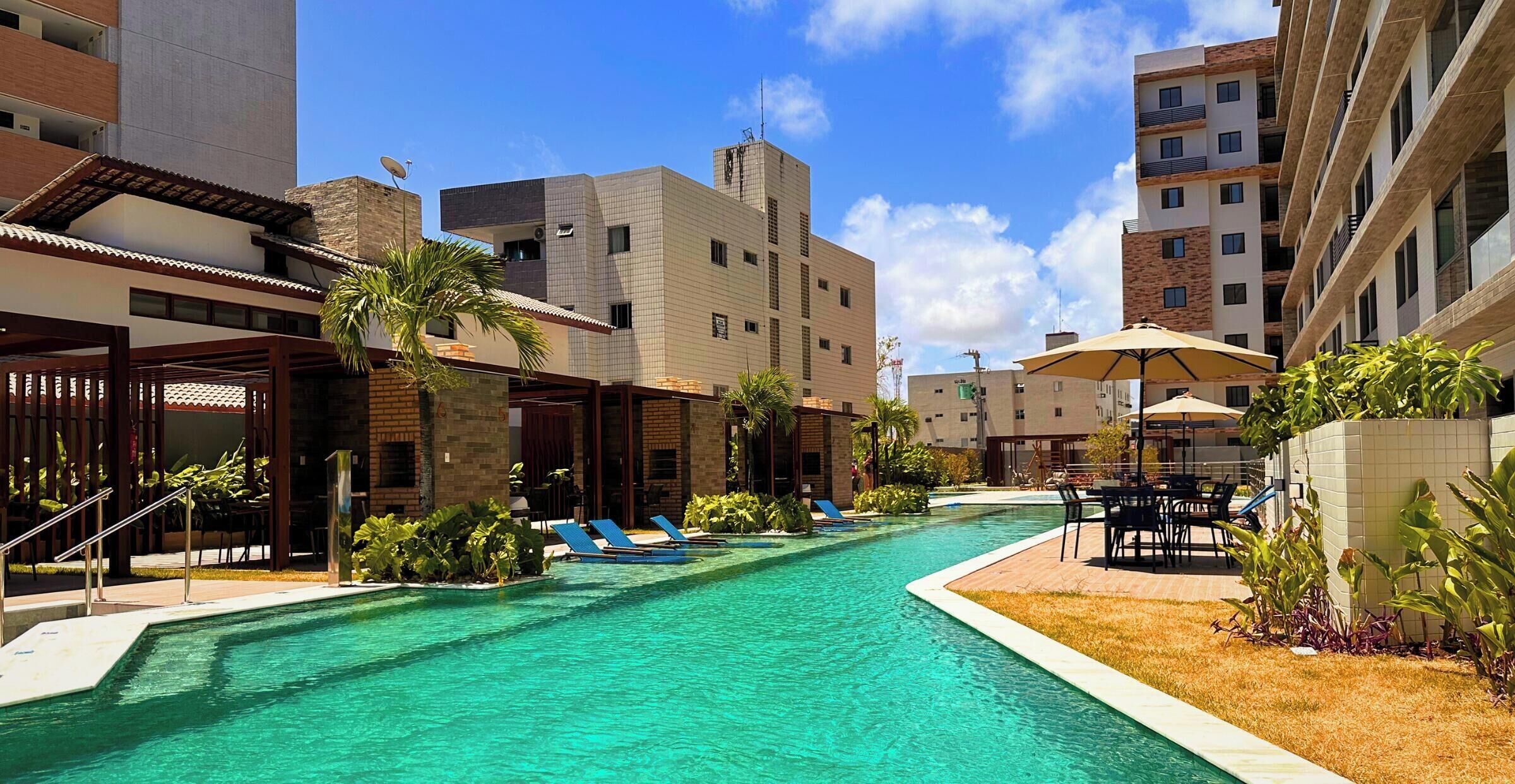 2 piscinas al aire libre