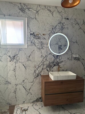 Bathroom - Hidden Villa with pool in charming Crljenik (Crljenik)