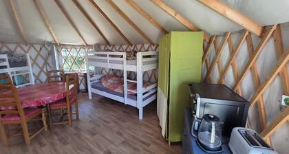 Unique, fully equipped yurt for 4 people