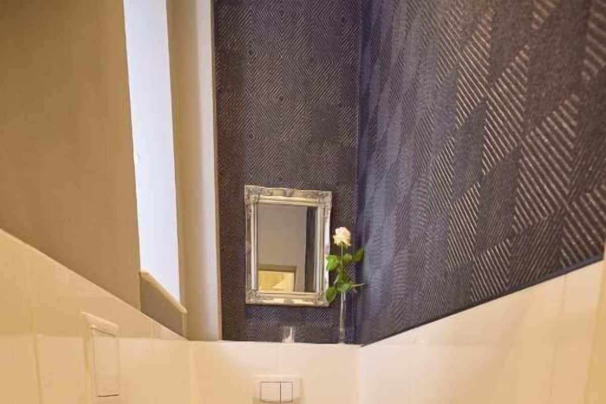 Apartamento superior, vista para a cidade | Banheiro
