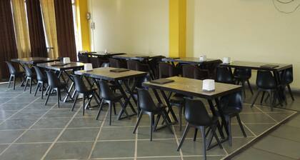 RAJ BHOJ RESTAURANT & HOTAL