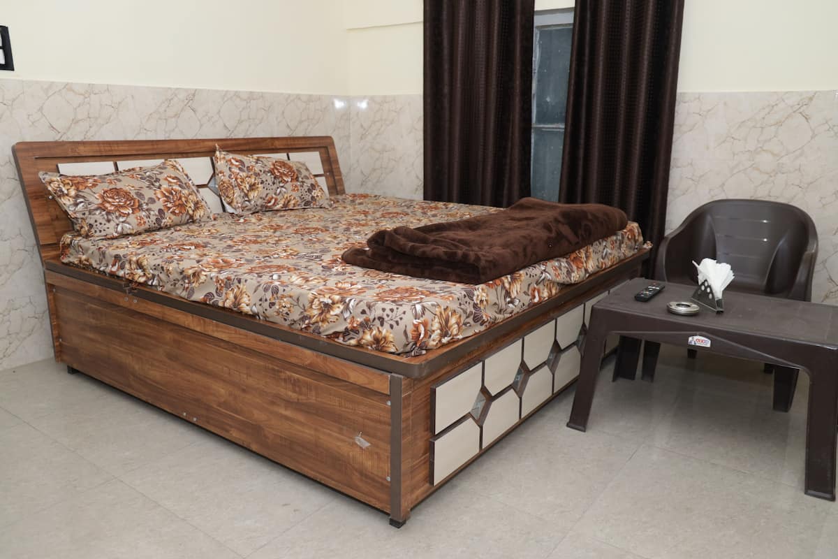 Deluxe Double Room | Desk, WiFi (free)