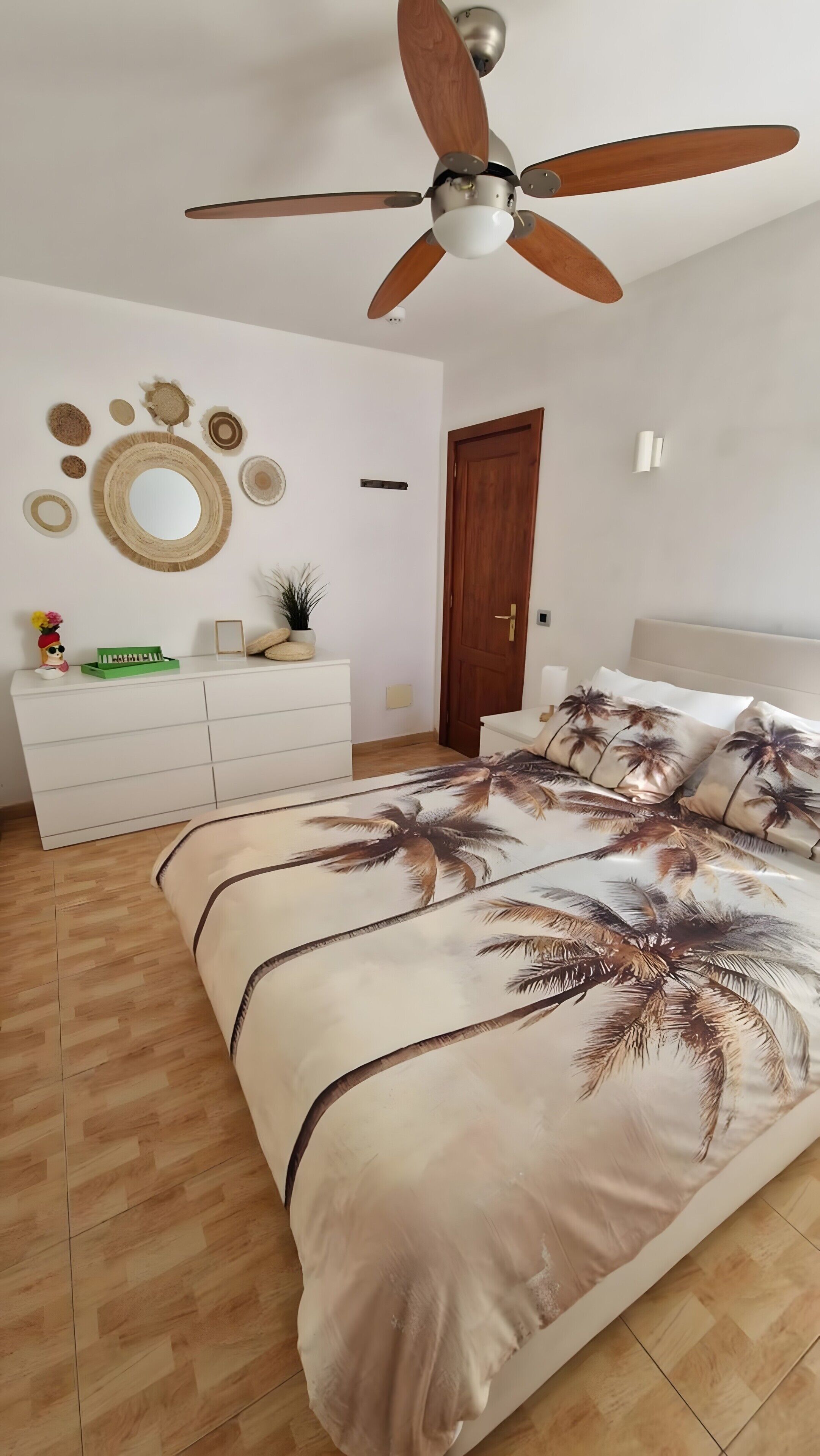 1 quarto, ferros/tábuas de passar roupa, Wi-Fi, roupa de cama
