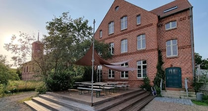 An den Wiesen. Gasthaus am Finowkanal