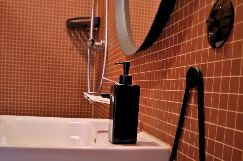 Double Room, Pets Allowed, Garden View | Bathroom | Shower, hair dryer, towels, toilet paper