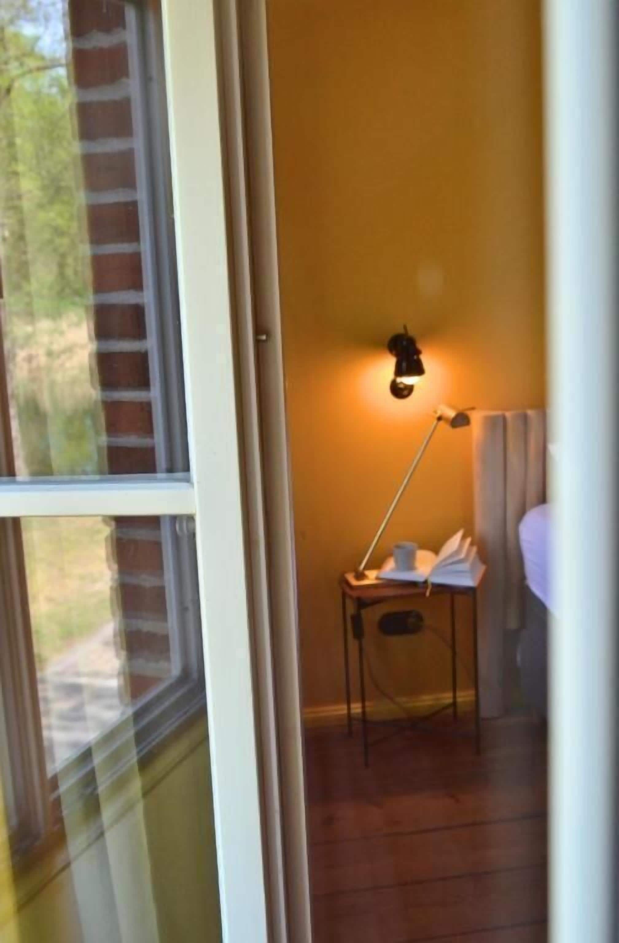 Quarto casal, aceita animais de estimação, vista para o canal | Parte interna