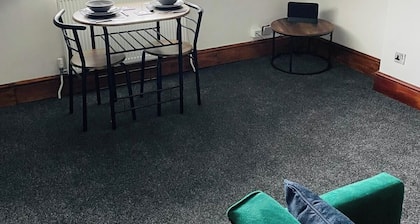 Seafront Comfort Apt | Free WiFi & Parking