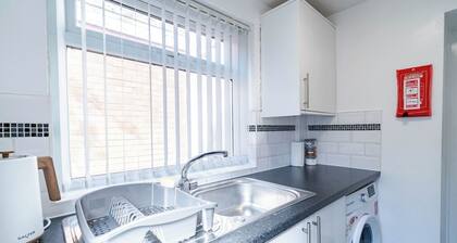 Rishton Stay | Shops & Transport | Near Blackburn
