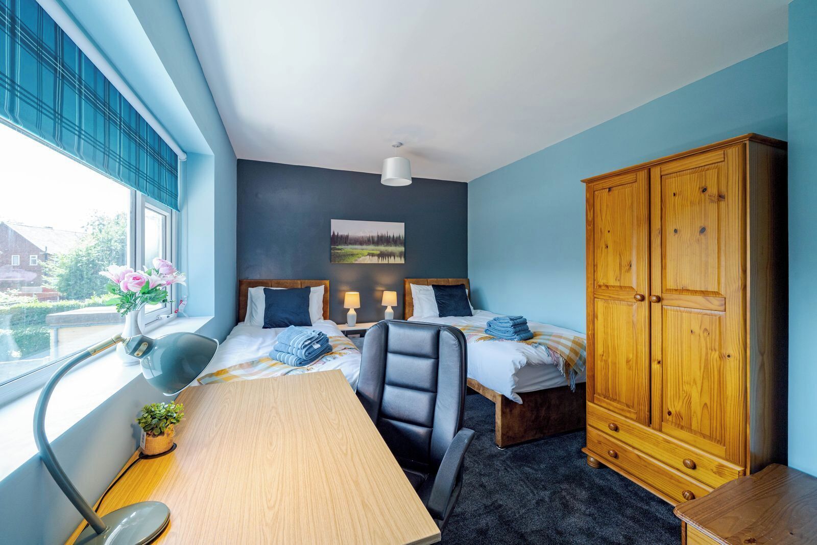 Iron/ironing board, free WiFi, bed sheets