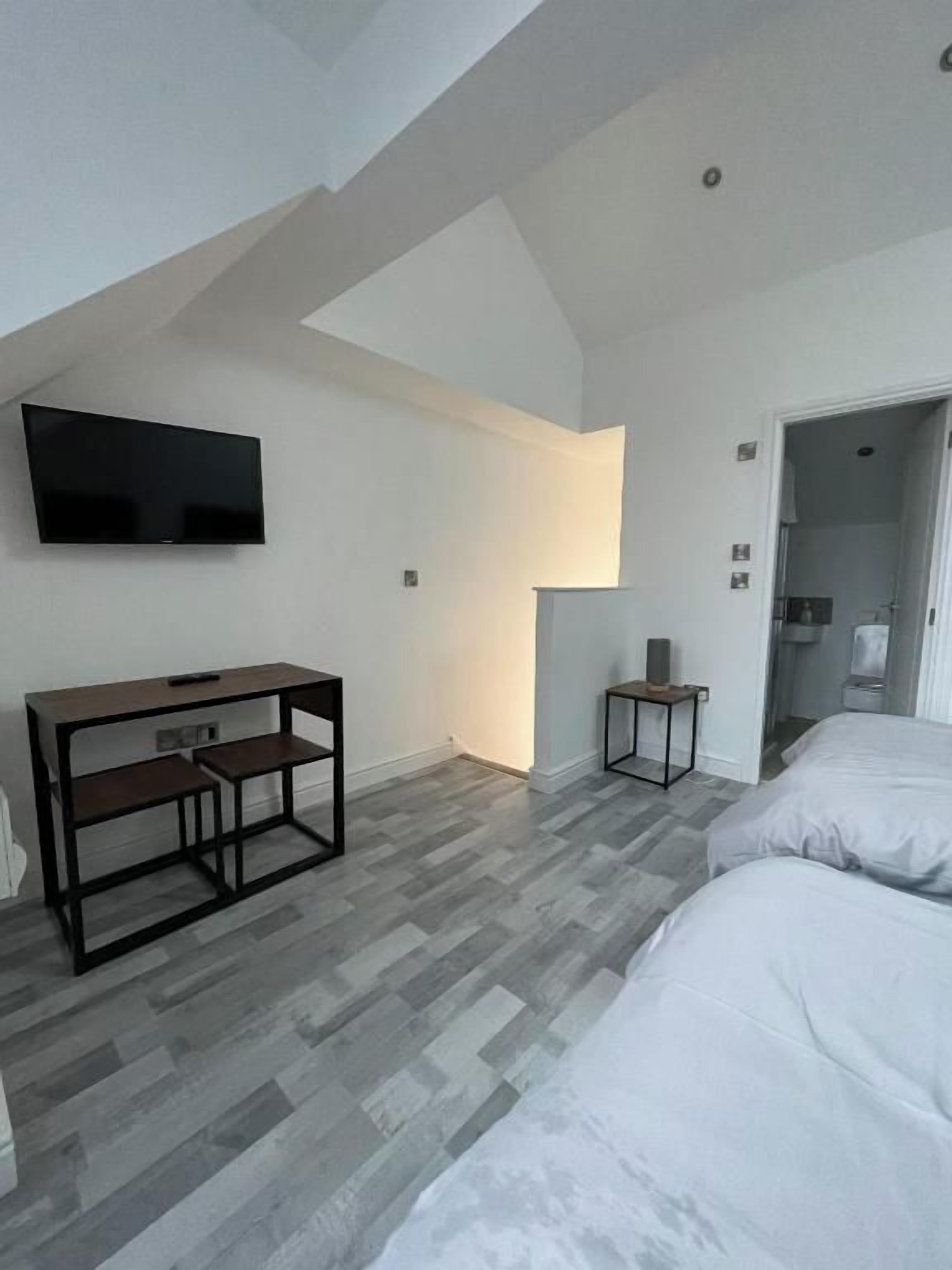 1 chambre, fer et planche à repasser, Wi-Fi gratuit, draps fournis