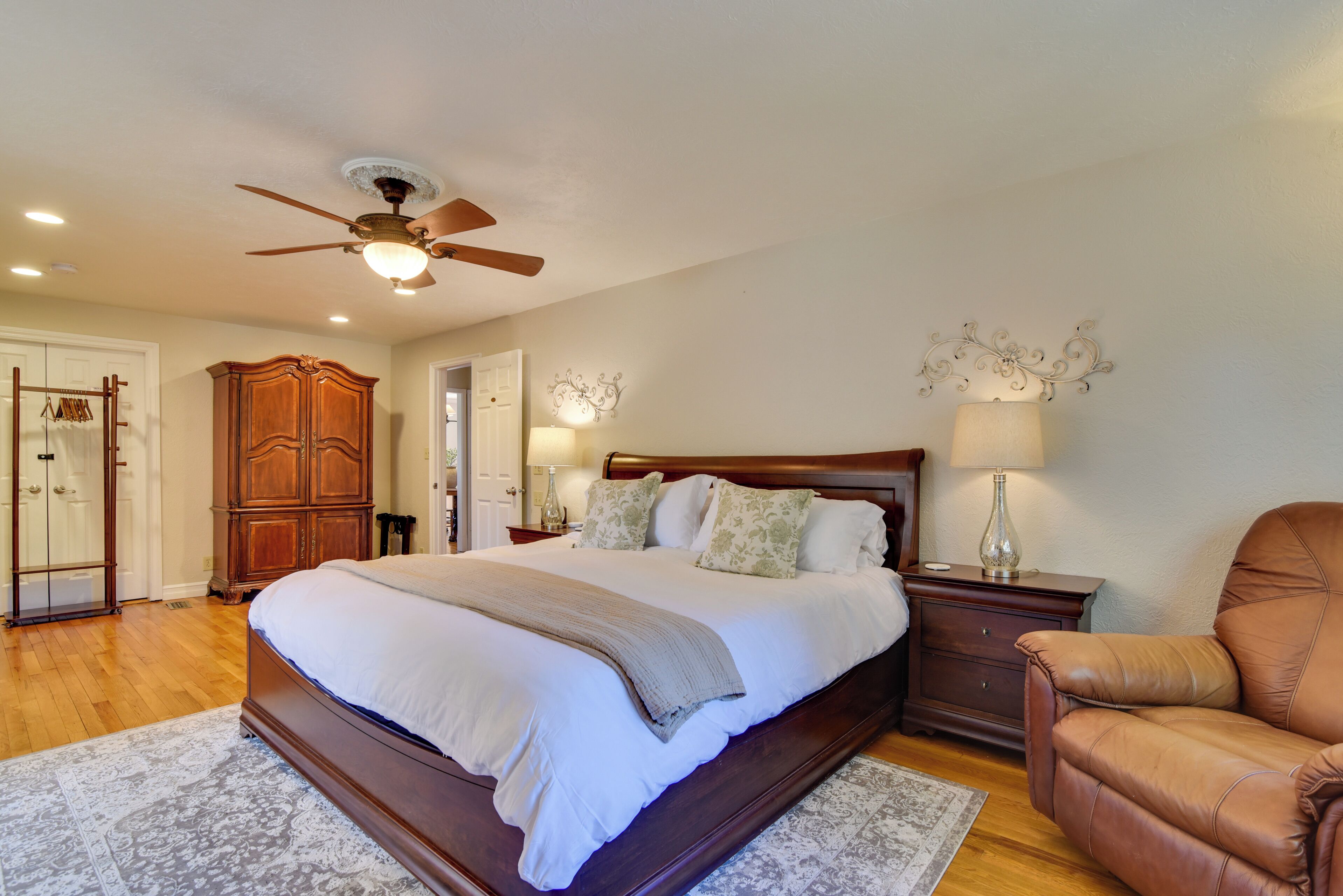 House (Multiple Bedrooms) | Interior